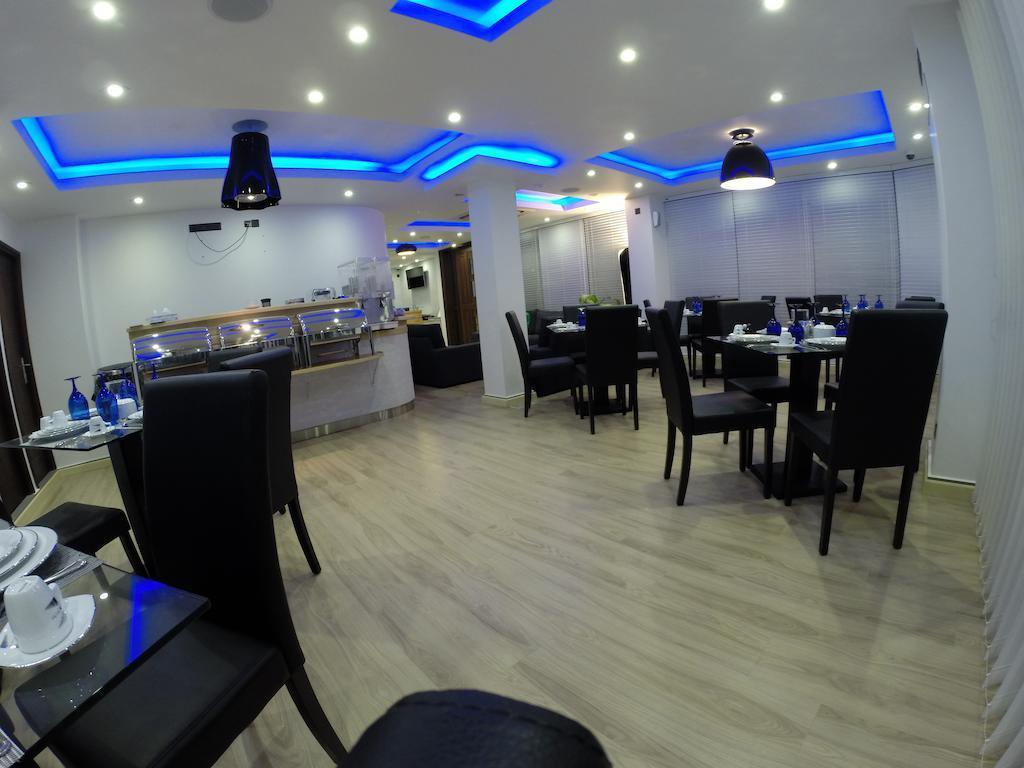 הולהומאל Airport Beach Hotel מראה חיצוני תמונה