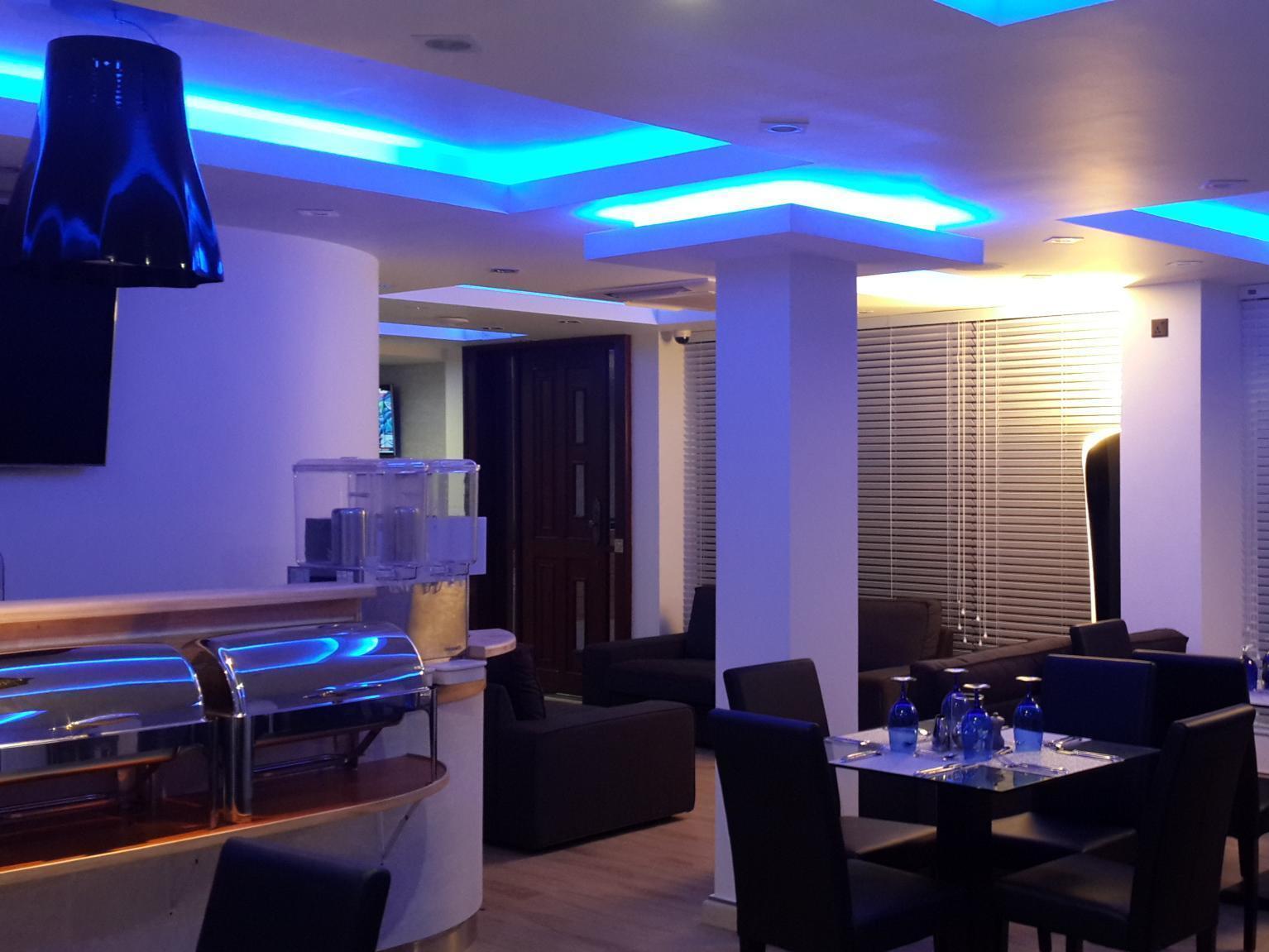 הולהומאל Airport Beach Hotel מראה חיצוני תמונה
