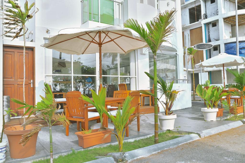 הולהומאל Airport Beach Hotel מראה חיצוני תמונה