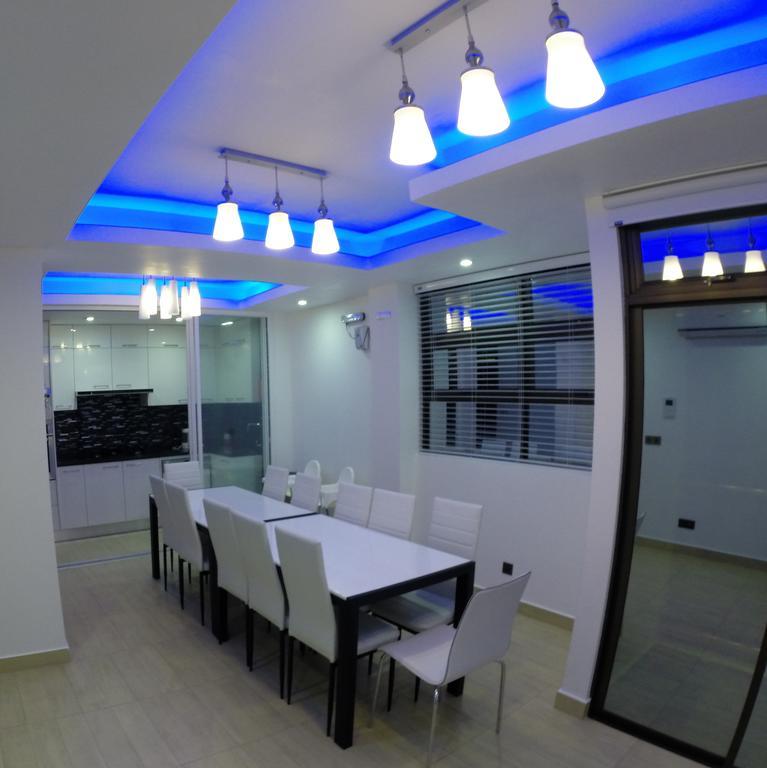 הולהומאל Airport Beach Hotel מראה חיצוני תמונה