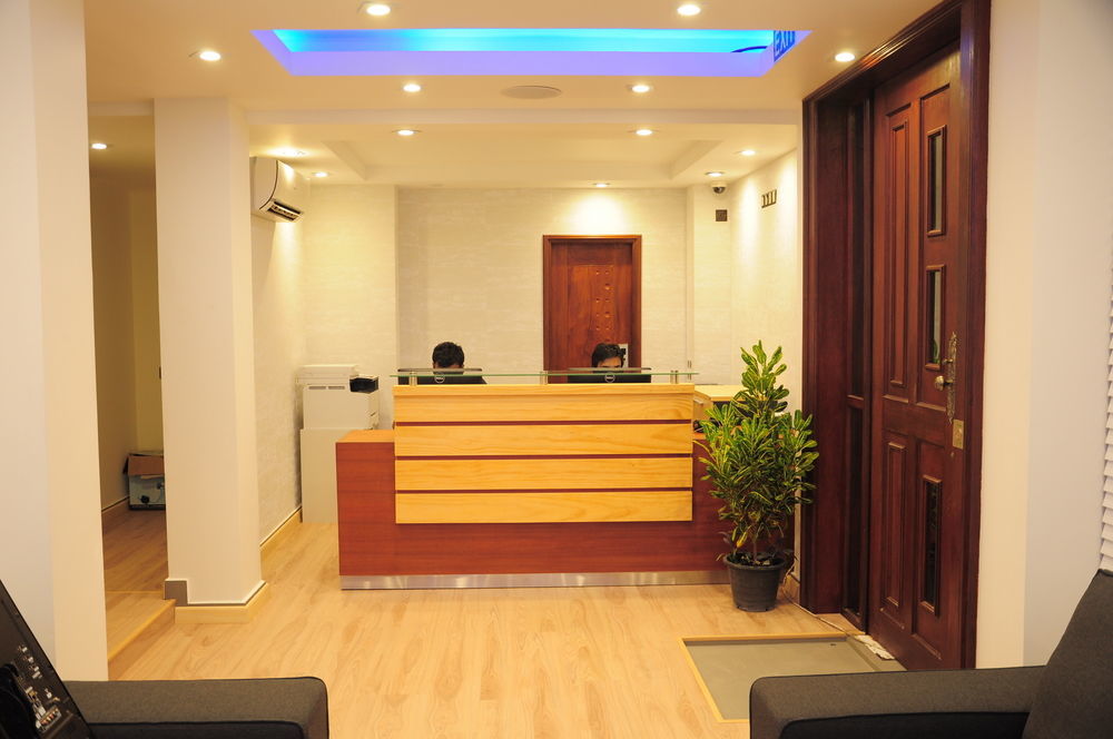 הולהומאל Airport Beach Hotel מראה חיצוני תמונה