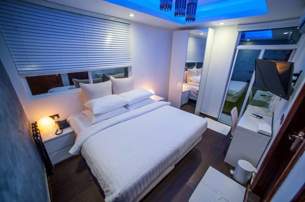 הולהומאל Airport Beach Hotel מראה חיצוני תמונה