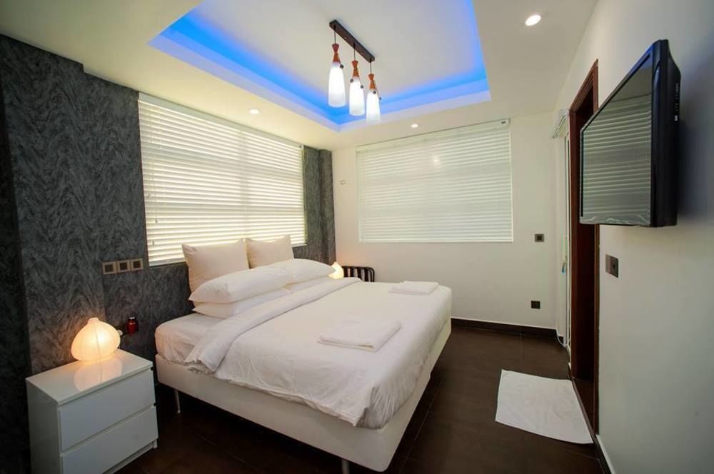 הולהומאל Airport Beach Hotel מראה חיצוני תמונה